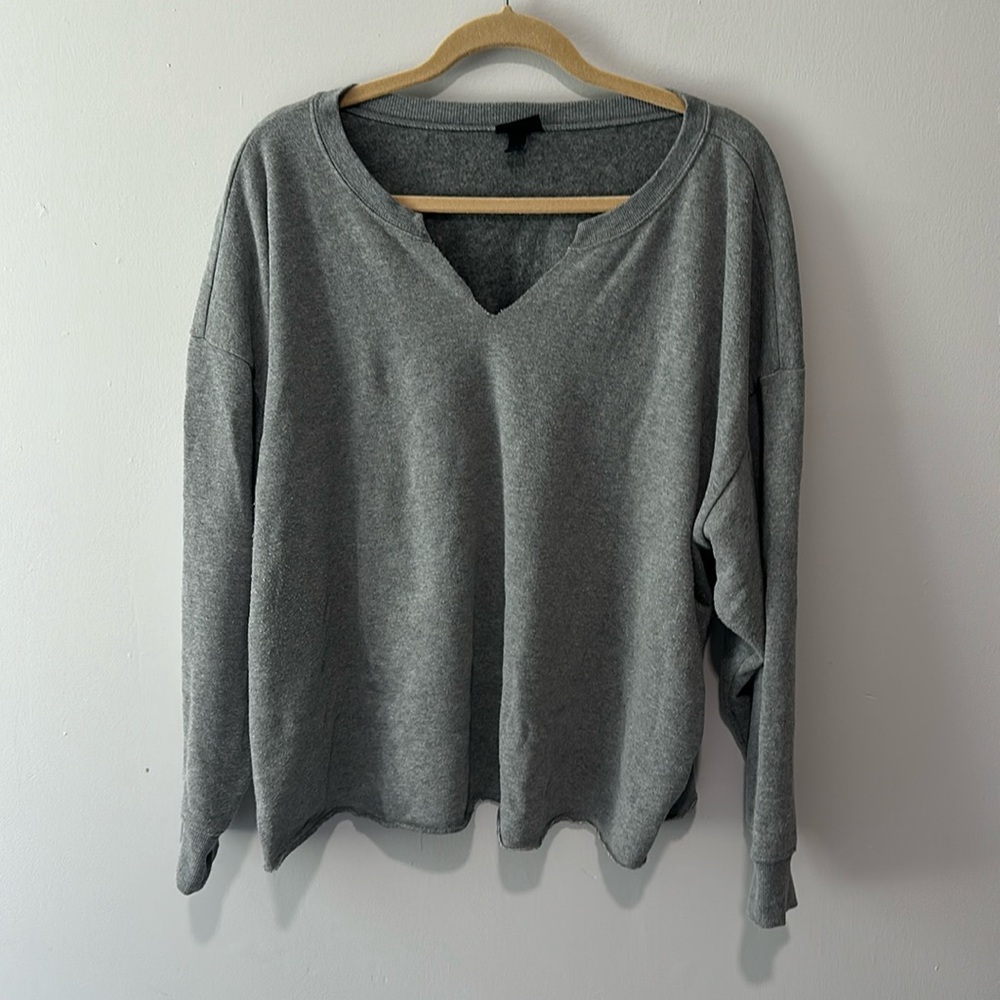 Torrid Intentionally Distressed Gray Cropped Cut Neck Sweatshirt Sz 3X